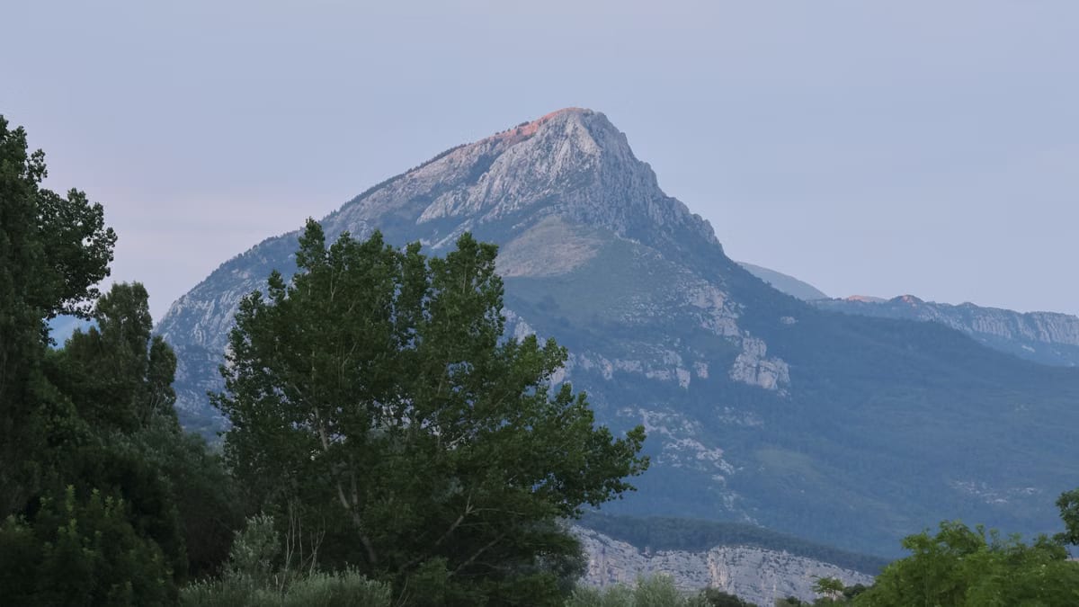  10 boucles de randonnée autour du Pic Saint-Loup : guide complet